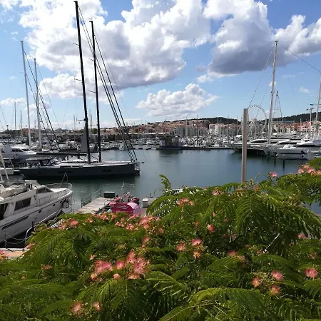 1ere Ligne Vue Port Avec Balcon, Piscine * Agde