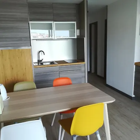 1ere Ligne Vue Port Avec Balcon, Piscine Apartment