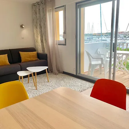 1ere Ligne Vue Port Avec Balcon, Piscine Apartment *