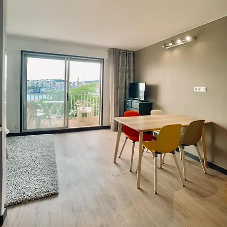 Apartment 1ere Ligne Vue Port Avec Balcon, Piscine Agde